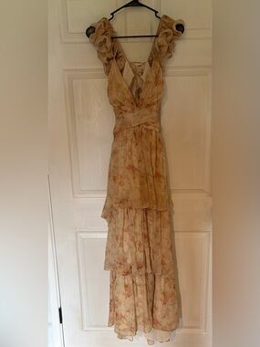 Storia Floral Ruffle-Strap Tiered Maxi Dress in Light Beige